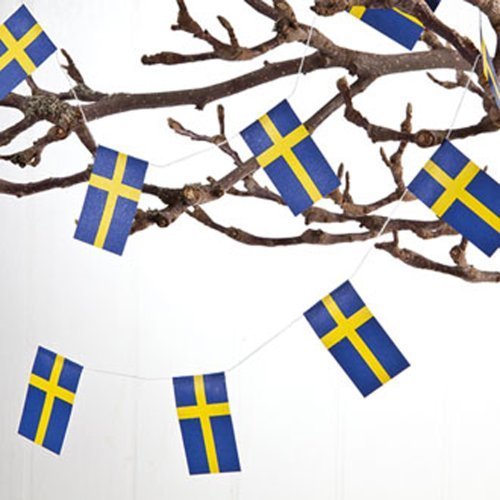 ScandinavianShoppe Flags of Sweden on Strings - 2PK