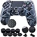 Produktbild 9CDeer 1 Stück von Silikon Besetzt Wassertransfer Schutz Ärmel Fall Abdeckung Haut Hülle Cover Skin +8 Daumengriffe Analoge Kappen +2 Staubdicht Stecker für PS4/Slim/Pro Controller Graue Tarnung