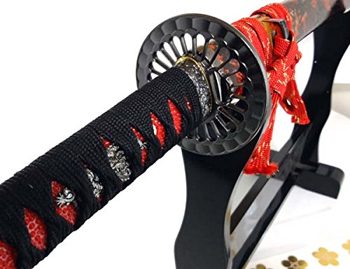 Amazon.co.jp: 前田慶次郎拵え 大輪鍔・三本杉 （模造刀） 刀掛け台付