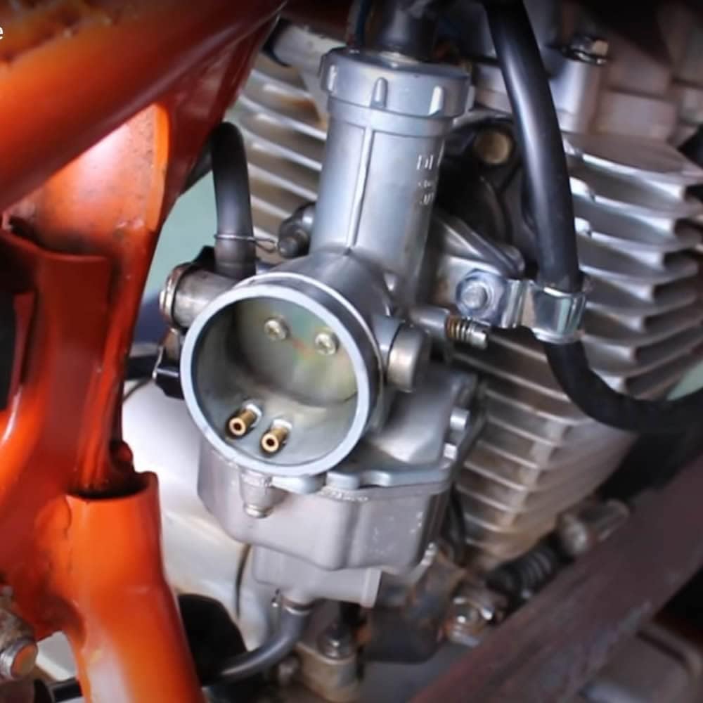 DEUSES PZ30 Carburetor installed on a motorcycle engine