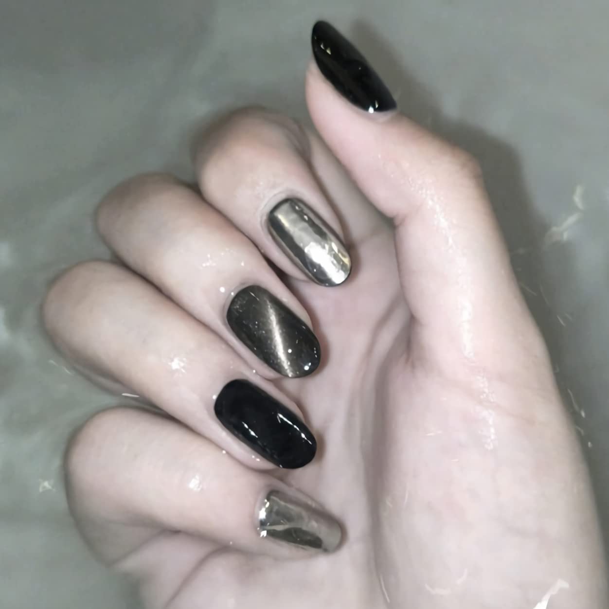Round Black Acrylic Nails