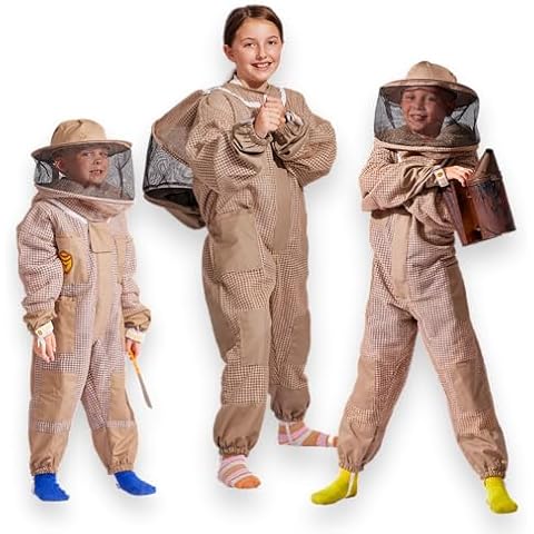 Sting Stopper Kids Fully Ventilated Beekeeping Suit: Safe, Comfortable, and Designed for Junior Beekeepers; Best Bee Suit for Boys and Girls with its Smart Design and Easy-to-See-Through Veil, Large Cover