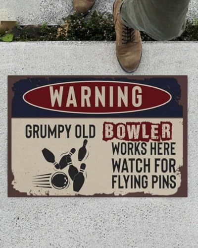 ���փ}�b�g �x���F�C����V�{�E���[�������œ����Ă��܂��B���ł���s���ɒ��ӂ��Ă��������B 50×80cm doormat Warning Grumpy Old Bowler Works Here Watch For Flying Pins