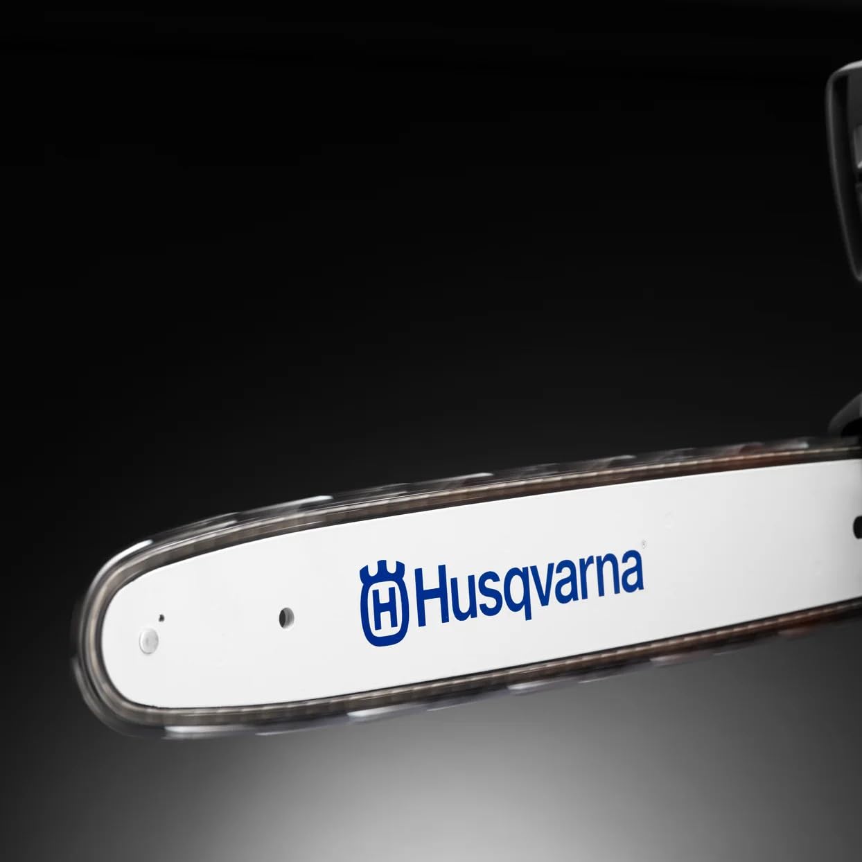 Elettrosega Husqvarna 420EL da 2.000W con barra 16' per uso professionale e semi con 5mt di cavo elettrico