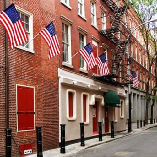 Philadelphia, PA - Apple Hostels - The Heart of East Coast Backpacking