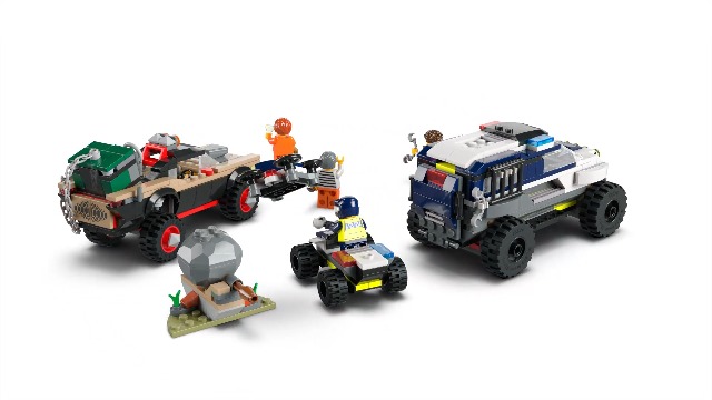 LEGO City Off-Road Police Car Chase Vehicle Set Building Toy