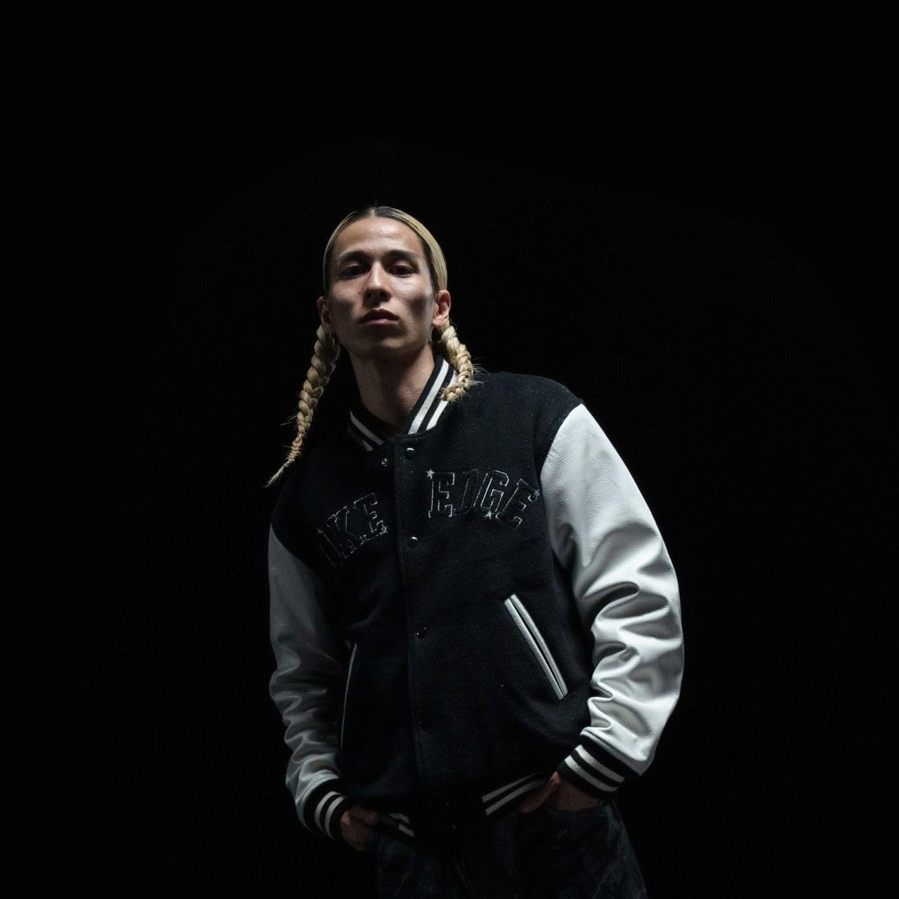 Mall Boyz feat. Tohji & gummyboyのMall Tape [Explicit]からの楽曲