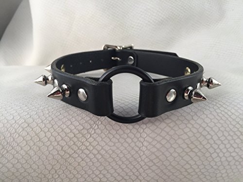 black collar with spikes