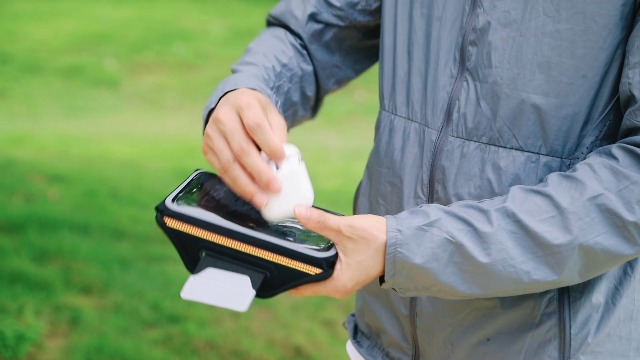 2 Fascie Braccio Portacellulare Sportive - Con Tasca Auricolari E Design Antiscivolo - Foto 10