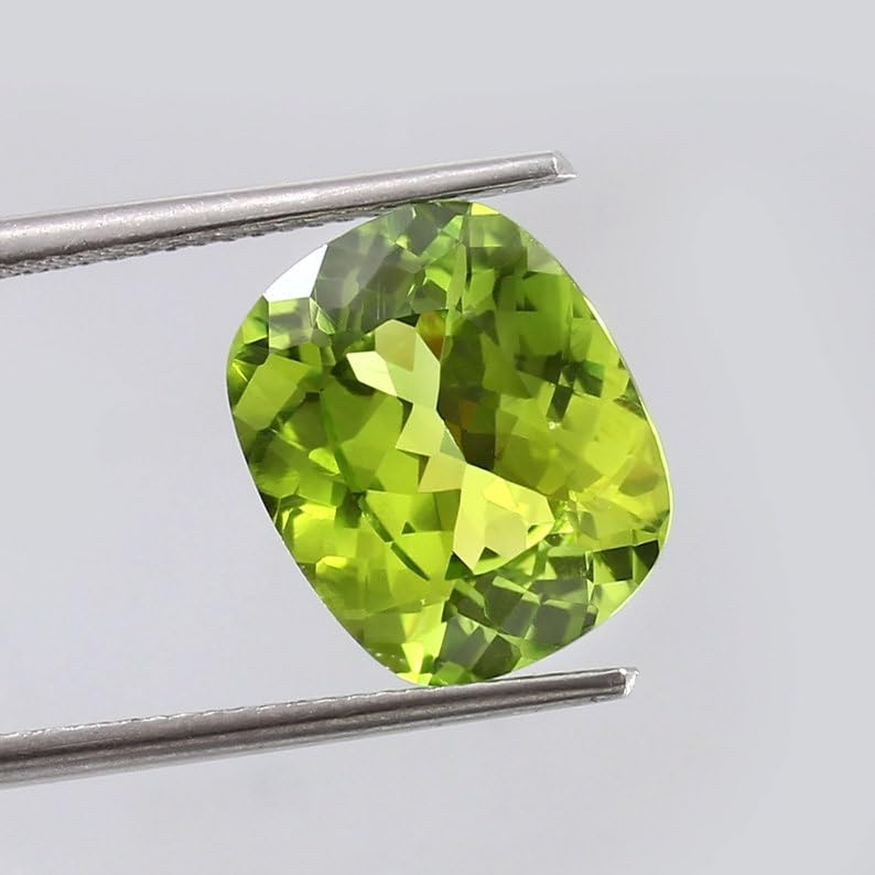 Pierre précieuse verte de Ceylan coussin 12x10mm pour création bijoux