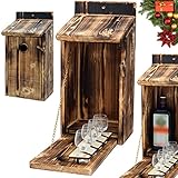 Alcohol Cage® - Holz Vogelhaus mit Platz für Flasche Schnaps 0.7 Liter und Glas Lustige Geschenke Männer für den Garten Zwitscherbox mit Minibar Lustig Geschenk Geburtstag Mann Vatertagsgeschenk