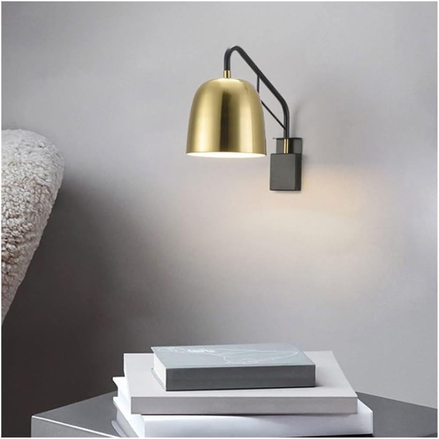Lampe murale E27 cylindrique or solution gain de place pour table de nuit