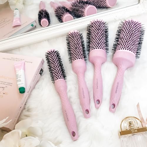 Foto von Bio Rundbürsten Set für Damen | recycelbare Rundbürste & Rundhaarbürste im Set für die Föhntrocknung | nachhaltige Geschenke von Lily England in Pink