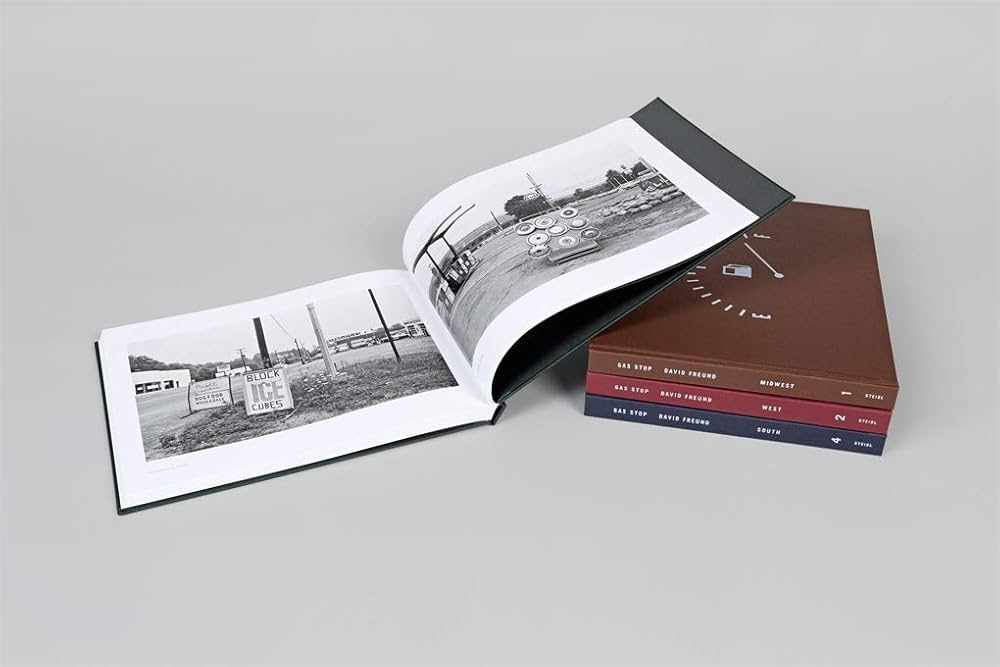 Gas Stop (デイヴィッド・フロイト) 英書 STEIDL David Freund: Gas Stop: Freund, David: 9783958291737: Amazon