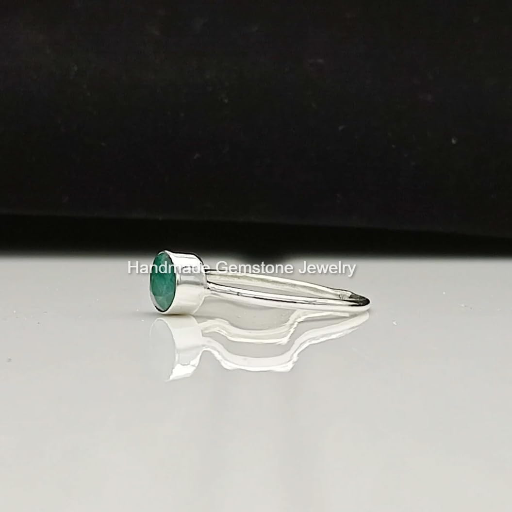 Emerald Ring, Green Gemstone Ring, Round Stone Ring, Trendy Ring, Daily Wear Ring, Raw Emerald Ring, Wedding Ring, Green Stone Ring, Vintage Style Ring, Minimalist Ring