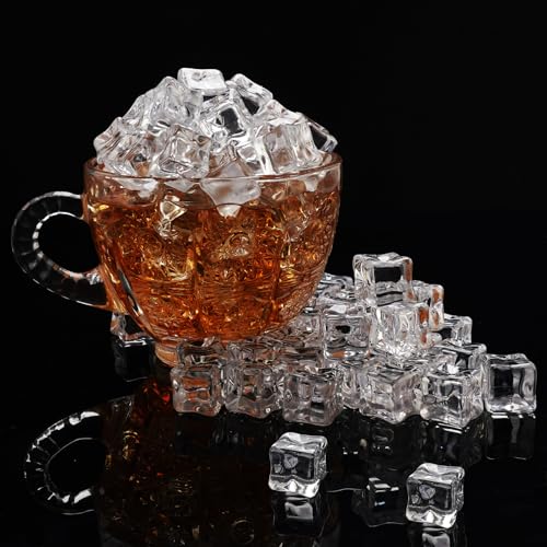 Qirimoi Fake Ice Cubes100Pcs 15mm Clear Artificial Acrylic Ice Cubes Plastic Faux Icecubes for Fake Bake Vase Fillers Table Decorations Photography Prop