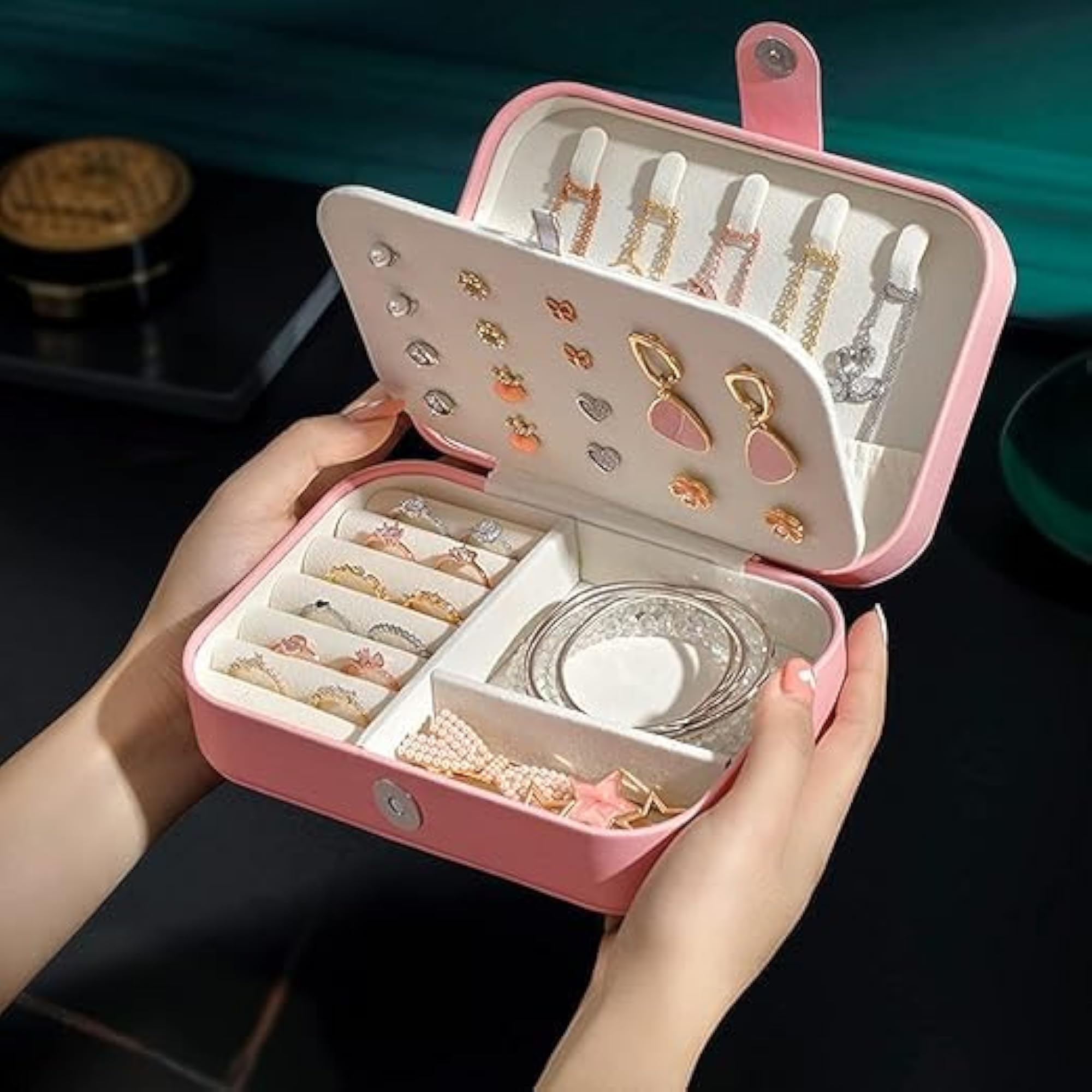 Compact Travel Leather Jewelry Box for Women, Portable Organizer
