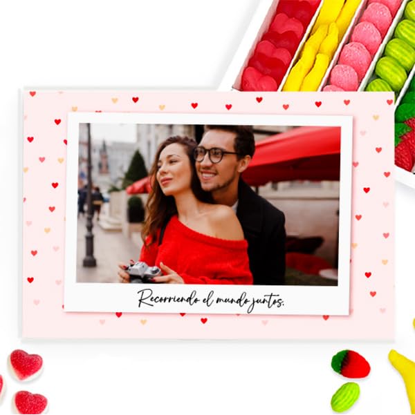 Transparent Gift Caja de Dulces Personalizada con Foto y Texto Polaroid Corazones. Cajas de Bombones y Chuches Personalizadas. Regalos Originales San Valentín. Regalos para Novio. Regalo para Parejas