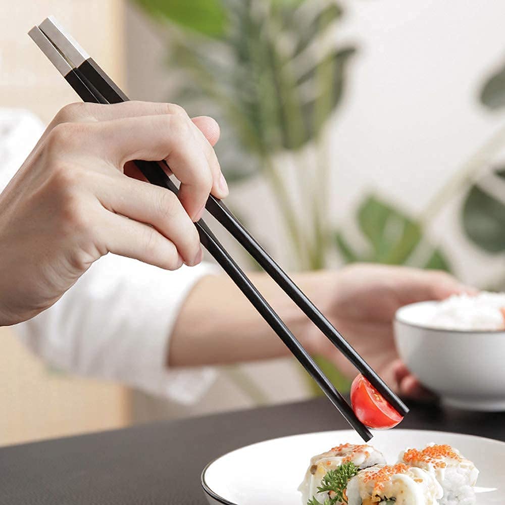 Baguettes japonaises réutilisables Baguettes en métal 10 Paires Baguettes réutilisables Coffret Cadeau, Baguettes Chinoises en Bois Naturel avec tête en métal Boîte Faite à la Main(B-25Cm)