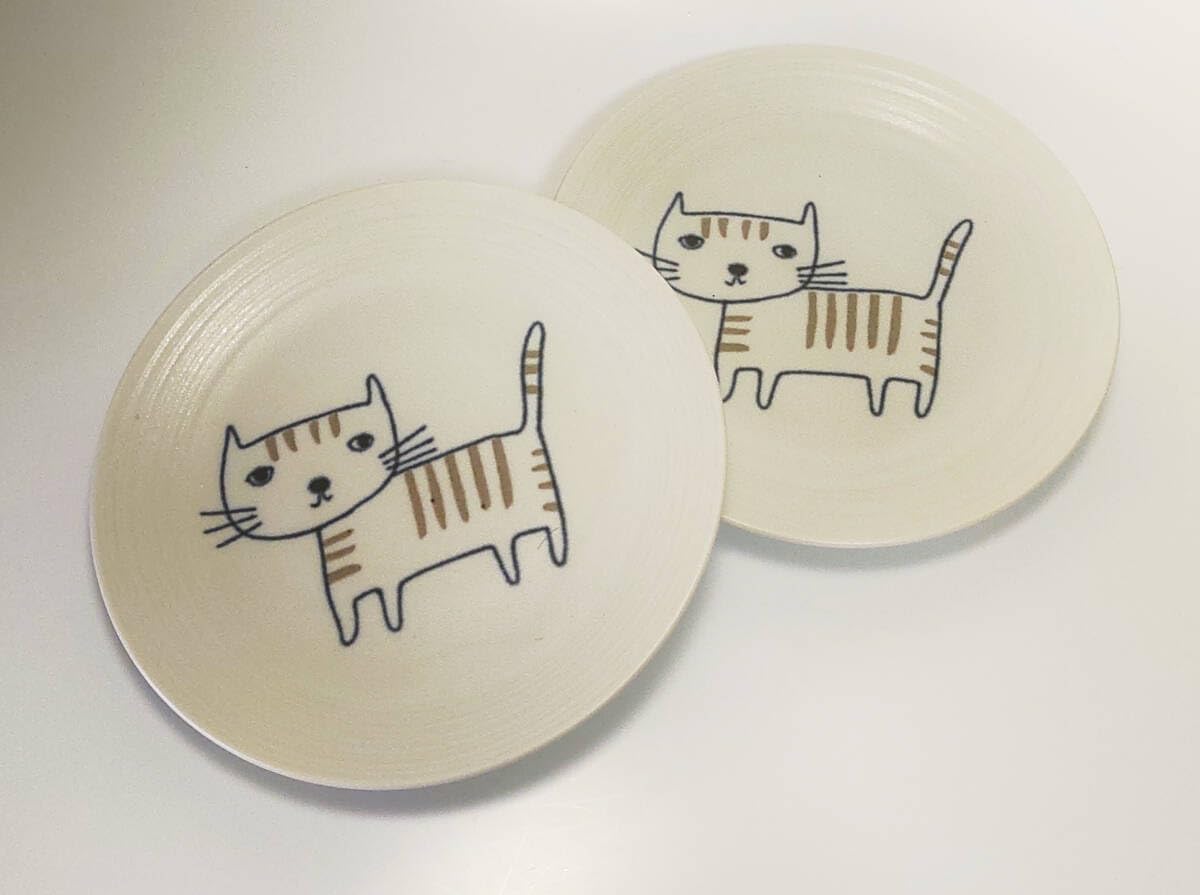 Amazon.co.jp: 猫の絵の皿 ねこけ ボンヤリ猫ちゃんペアセット
