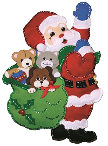 Tobin Santa and Pals Felt Wall Décor Kit, 13