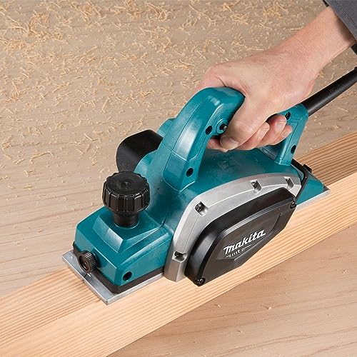 MAKITA PLAINA COM FACA DE 82MM (3 1/4POL) 500W 110V M1902B