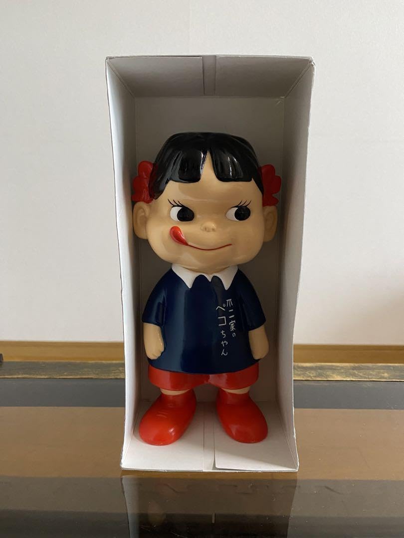 ☆フィギュア 不二家創業107周年 復刻園児服を着たペコちゃん人形 ☆フィギュア 不二家創業107周年 復刻園児服を着たペコちゃん人形