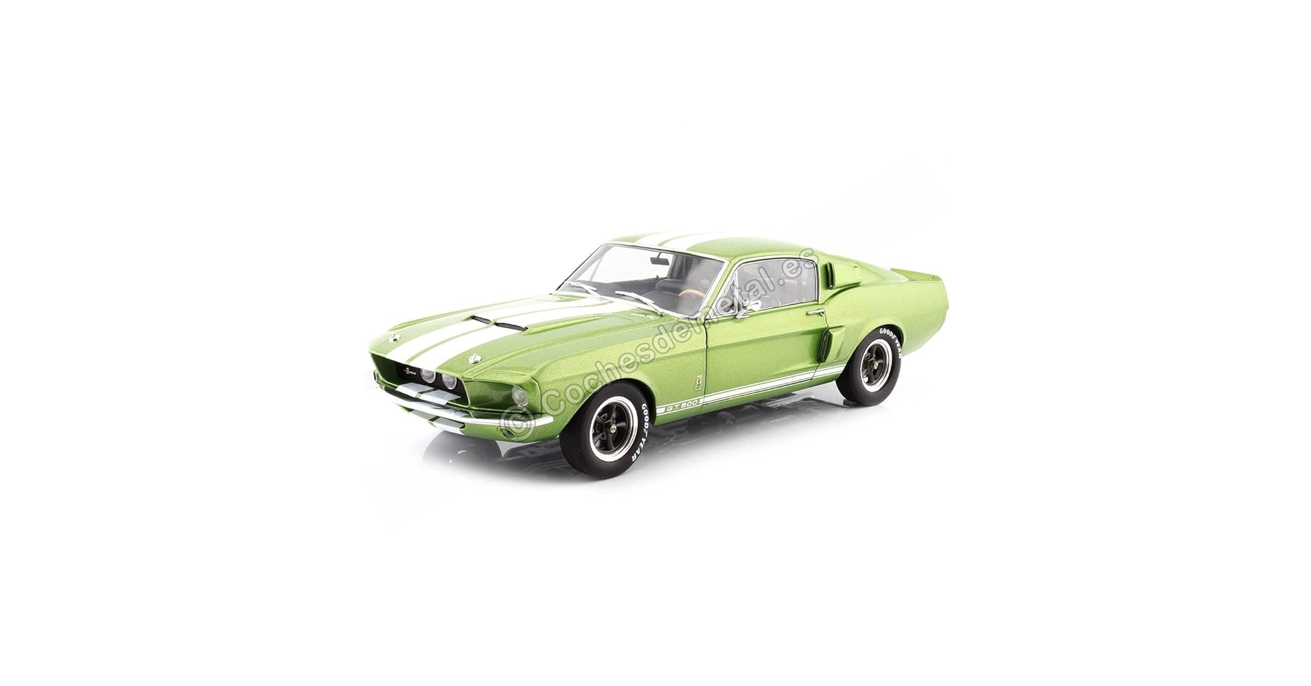1967 Shelby Mustang GT500 1/18スケールモデル 1967 Ford Mustang Shelby GT500 White with Light Blue Stripes