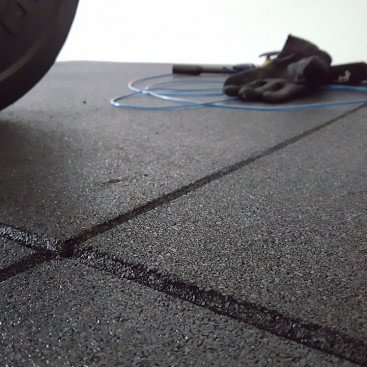 loseta de Caucho 100 x 100 cm.(Borde Liso) máxima Resistencia de 30 mm. (Uso Profesional y domestico)