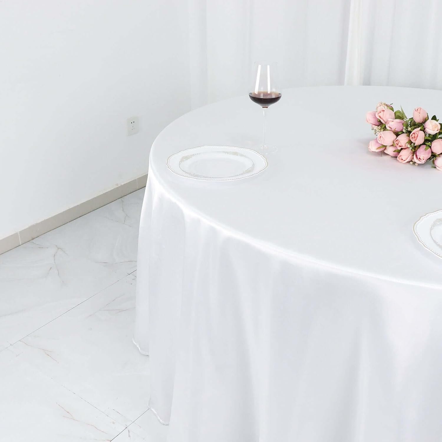 Efavormart 132 Inch Satin Round Tablecloth, Washable Linen Table Cover, Decorative Silky Fabric for Wedding, Party, Banquet Events - White