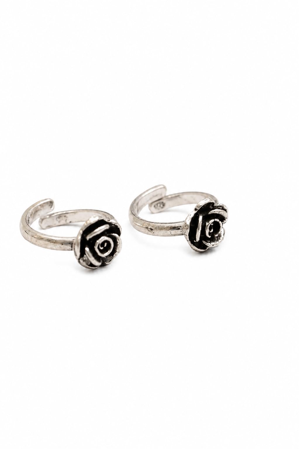 kaashi 925 Sterling Silver Gulrose Petite Toe Ring Pair for Women | Adjustable-picture-11
