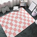 Costruzione: il nostro tappeto Groovy anni '70 vintage rosa bianco Grid camera da letto ha una base in tessuto non tessuto con un fondo in plastica a pois per la durata desiderata e maggiori proprietà antiscivolo. Questo tappeto per camera da letto è costruito per mantenere la sua eleganza garantendo praticità