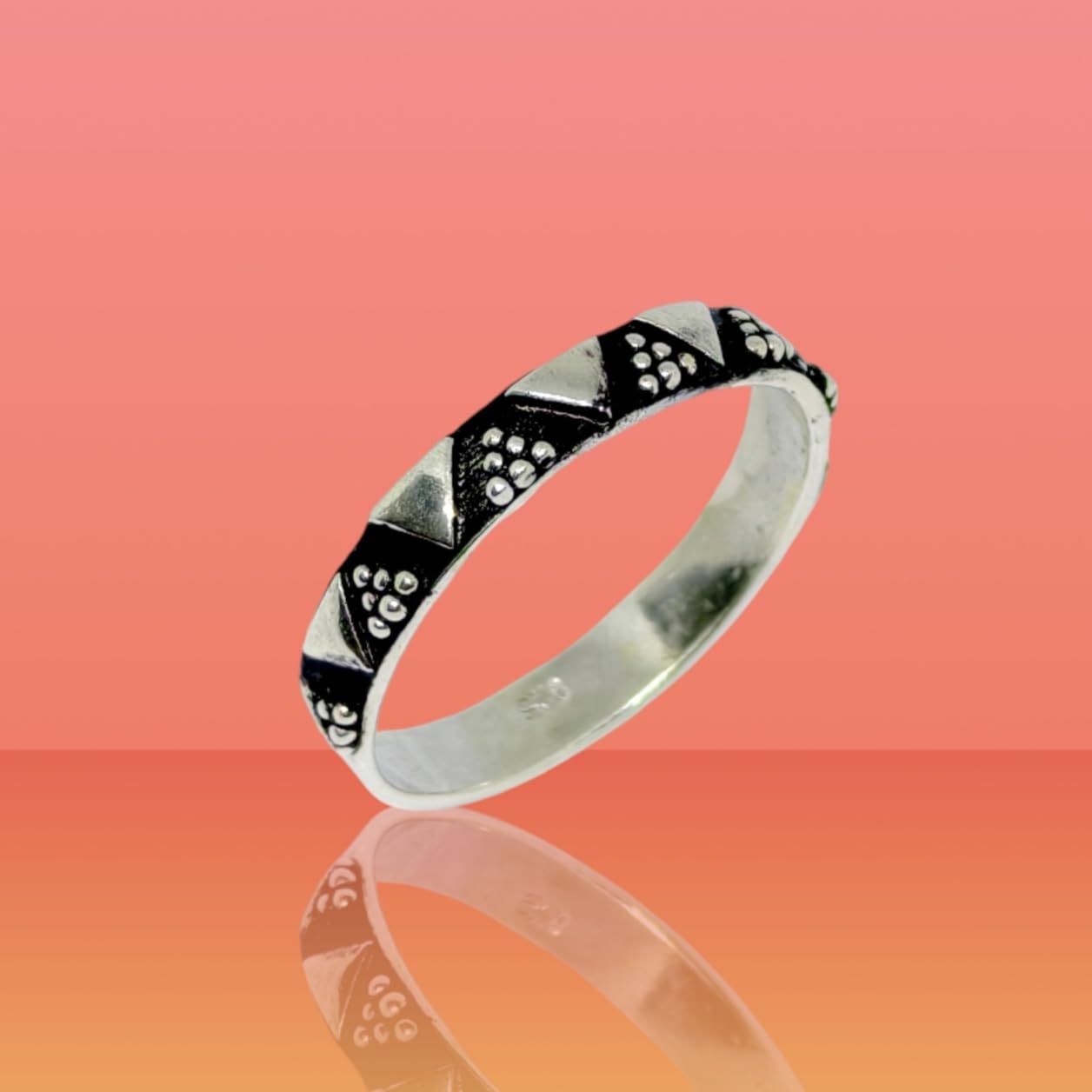 Anello a Banda Fatto a Mano in Argento Sterling 925, Design Boho Contemporaneo per Donna, Anello Minimalista Moderno per Impilare Gioielli di Moda