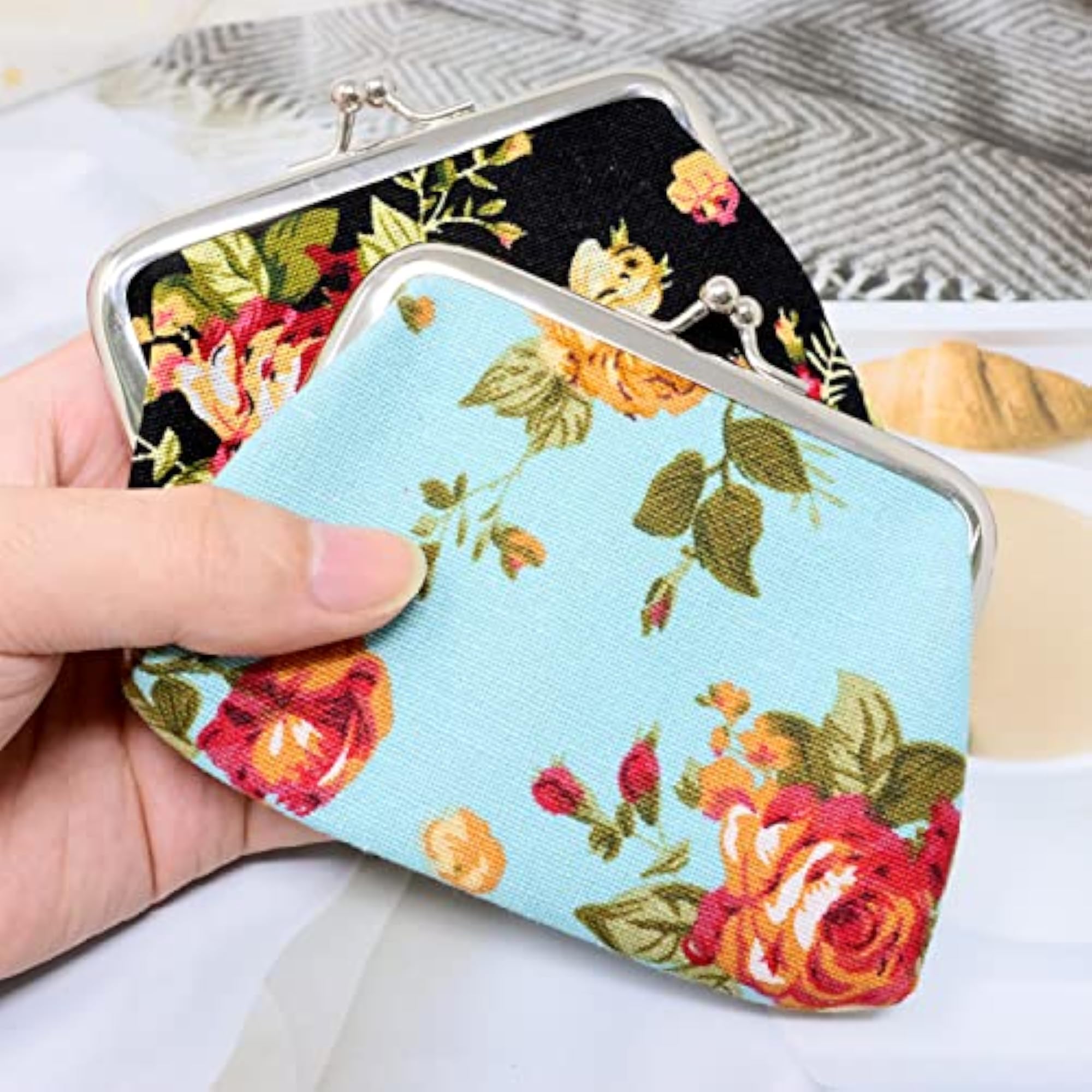 4PCS Canvas Floral Rose Coin Purse Kiss Lock Change Purse