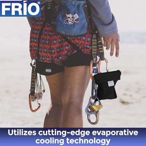 Image of Frio Extra Large Insulin Cooler Travel Case Black | 45+ Hours Insulin Cooling, No Icepacks Needed | Holds 8 Insulin Pens or Vials | Diabetes Travel Case, UK Made, Portable Daily Insulin Storage