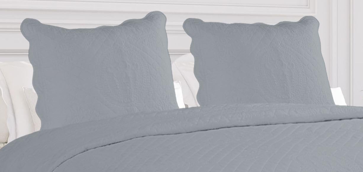Couvre lit Boutis 2 Places 100% Coton 240 * 260cm avec 2 taies 65 * 65cm, Piqué Brodé Uni, Couleur Uni Gris, Bastidon Gris