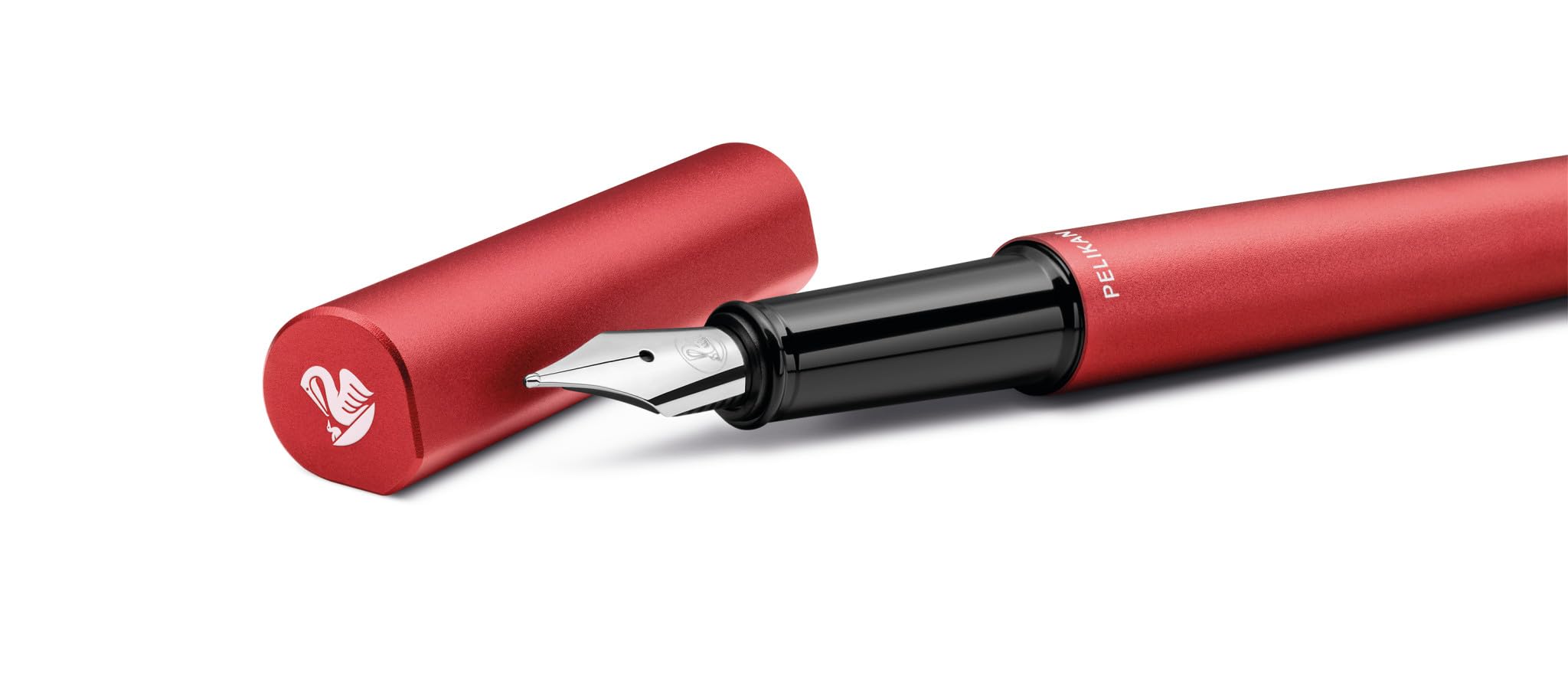 Pelikan Penna Stilografica INEO per Scuola e Ufficio, Design Minimalista, in Alluminio, Ricaricabile, in Astuccio Regalo di Metallo Sagomato, Sostenibile, Fusto Red Matt
