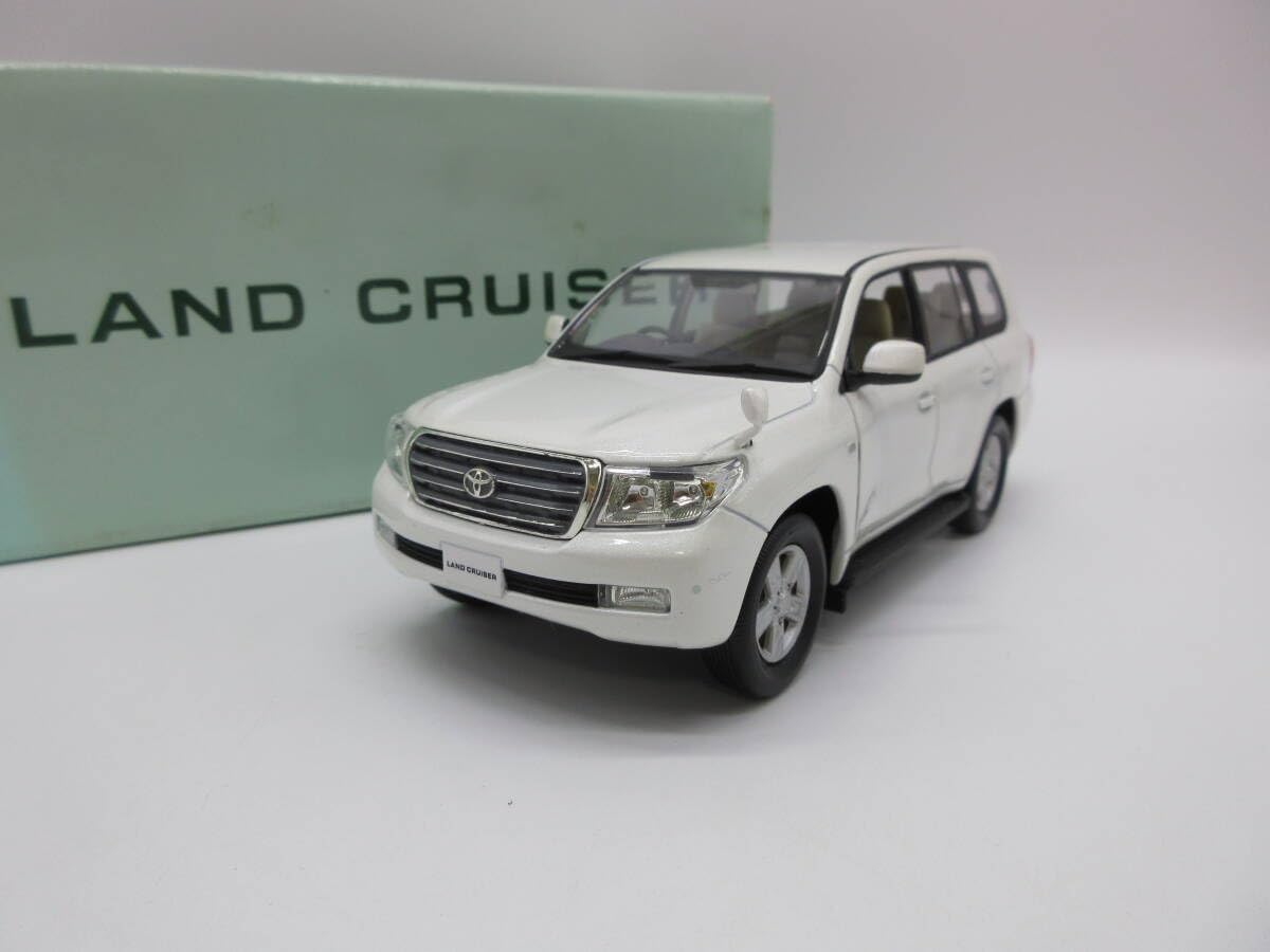 Amazon.co.jp: 1/30 ランドクルーザー 200 前期 ランクル カラー 