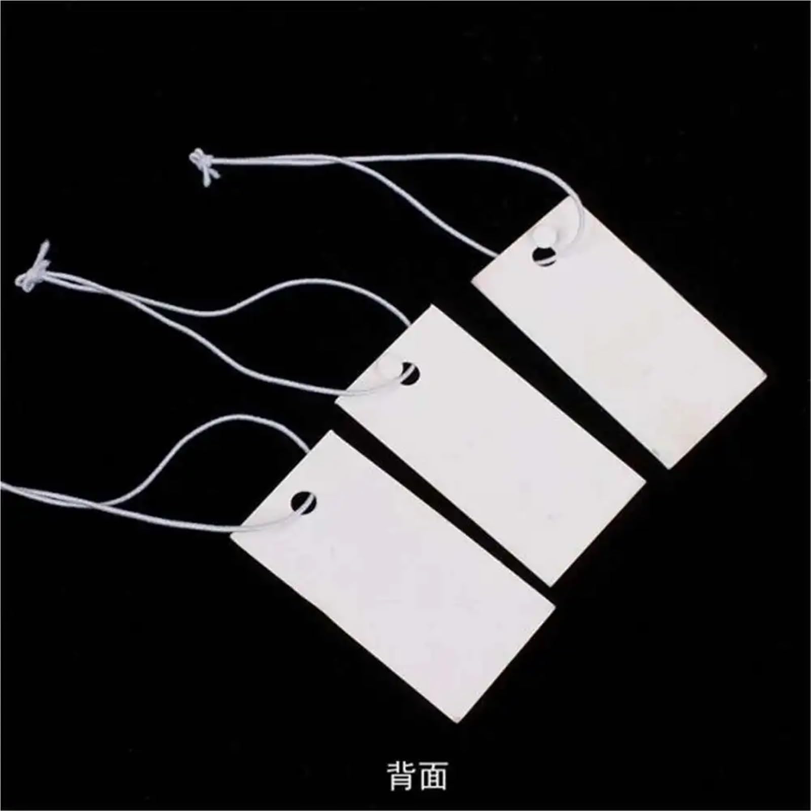 Lot de 1000 étiquettes et étiquettes en papier à suspendre fabriquées en Chine pour vêtements, chapeaux, gants (40 x 20 mm)