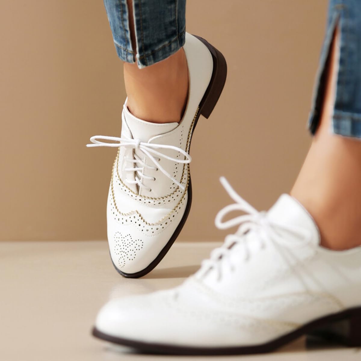 Damskie buty oxford na średnim obcasie styl brytyjski okrągły nosek sznurowane buty do biura i na co dzień cholewka z mikrofibry duży krój