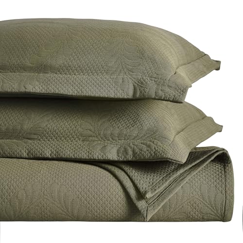 Superior 3 Piece Cotton Bedspread Set, Home Bed Decor, Decorative Bed Spread, 2 Pillow Shams, Medium Weight Blanket, Matelasse Coverlet, Bedding Essentials, Peploi Collection, King, Olive Green