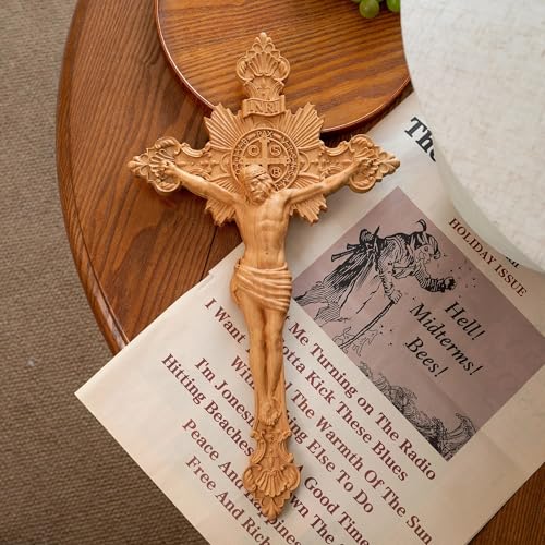 Cruz de madera tallada con detalles intrincados para pared sin fe 3