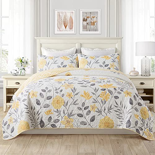 Soul & Lane May Flowers - Yellow Summer Bedspreads King Size (Floral King Quilt With 2 Pillow Shams): Reversible Floral/Chevron Vintage Quilt, Lightweight Quilted Comforter, Country Throw Blanket #TOP1