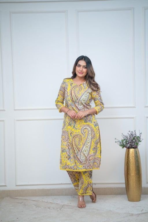 Image of GoSriKi Women's Rayon Viscose Straight Printed Kurta with Palazzo