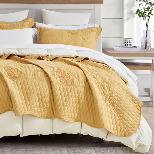 Image of Bedspread oversized Queen 102x118，Beautiful Leaf Stitching，5 PC, Honey Gold