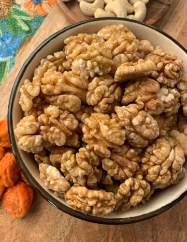 Image of JUNGLE FLORA Premium Walnut Kernels 500gm | 100% Natural Raw Walnuts Without Shell | Akrot Giri Dry Fruit Rich in Iron and Protein | Ideal for Breakfast | Low in Calorie Nuts