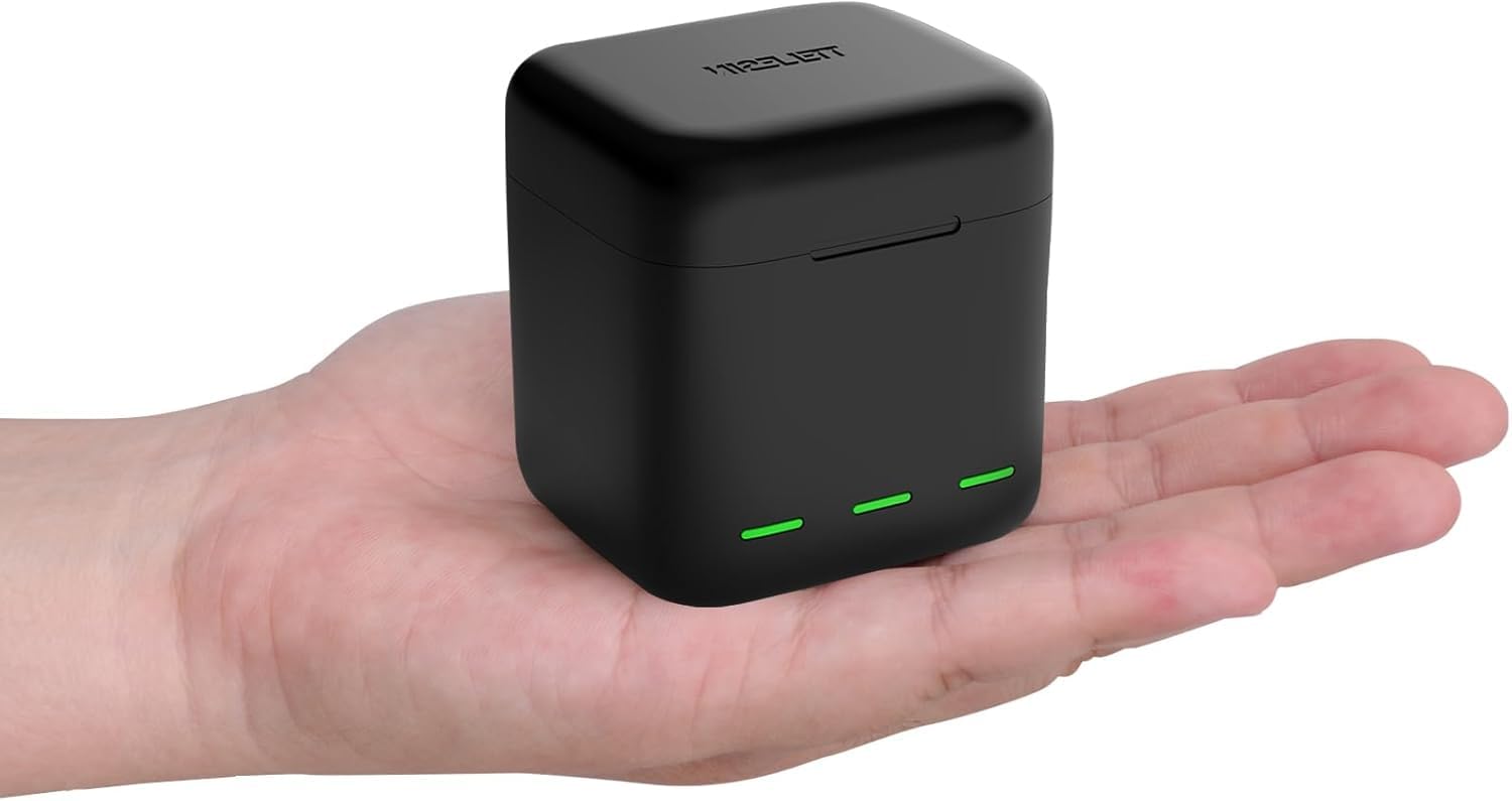 Caricabatterie per Go Pro Hero 13 Nero, Custodia di ricarica USB a tripla slot con lettore di schede SD/cavo di tipo C, custodia da trasporto completamente compatibile con Go Pro 13 originale