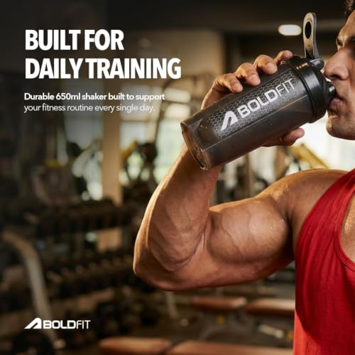 Image of Boldfit Gym Typhoon Shaker Bottle 100% Leakproof Guarantee Sipper Bottle Ideal For Proteins, Pre-Workout And BCAAS, BPA Free Material - Classic Black 700ml