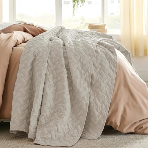 Image of Bedsure Quilts Twin Size - Lightweight Bedspreads Twin Size with Basket Weave Pattern, Soft Quilt Bedding Set, Light Beige Comforter Set Coverlet for All Seasons with 1 Pillow Sham (68 inch x 86 inch)