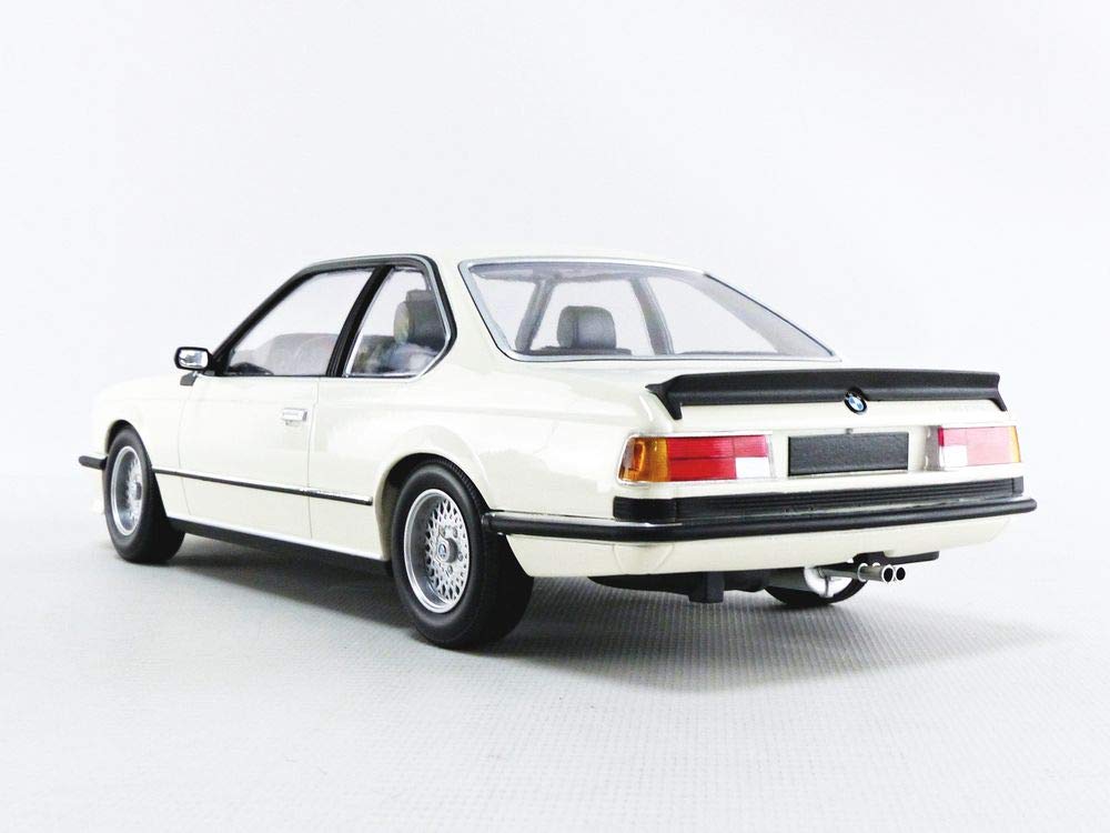 MINICHAMPS 155028102 Miniaturauto Sammler, weiß